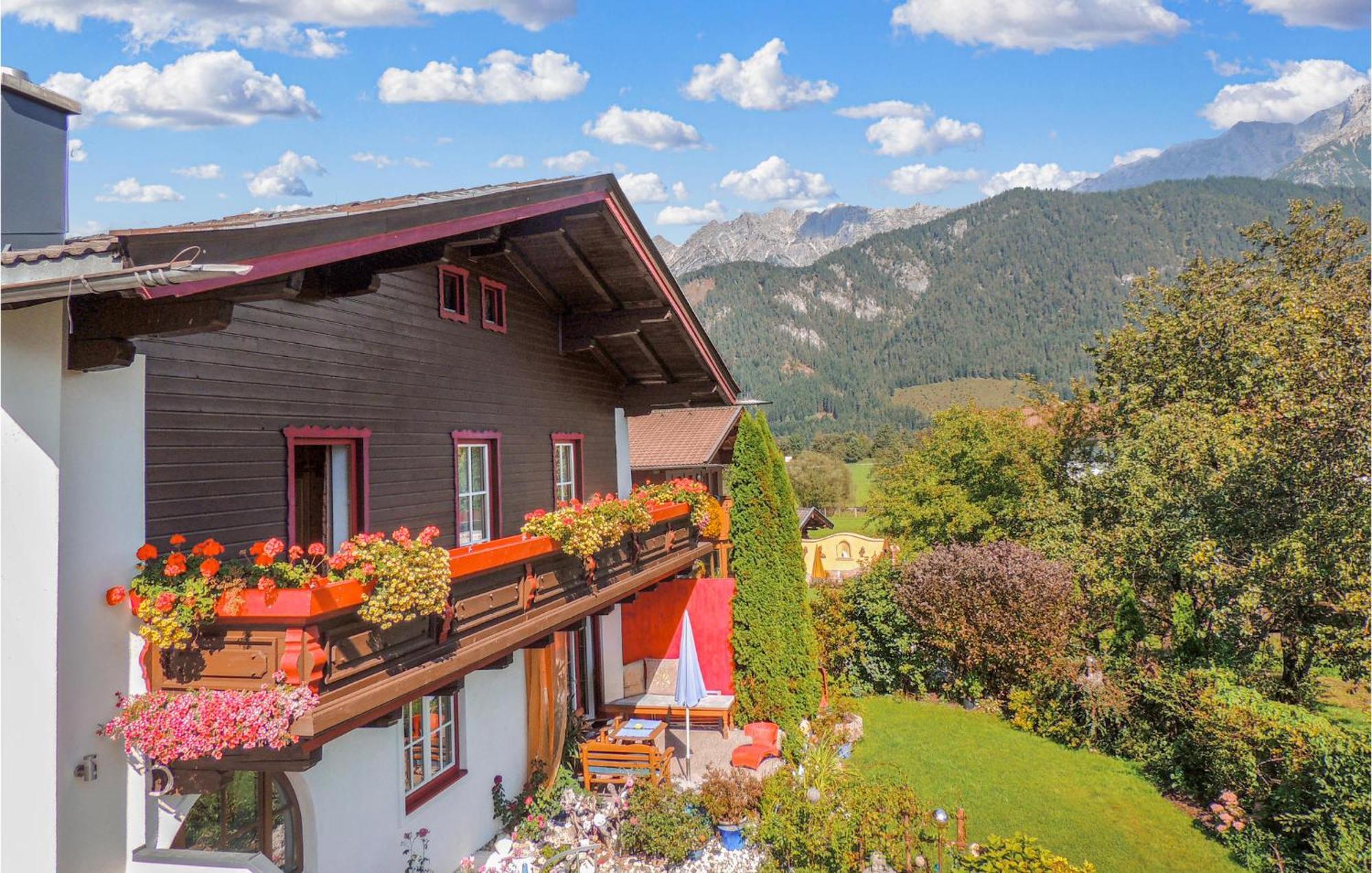 Stunning apartment in Saalfelden with Exterior foto